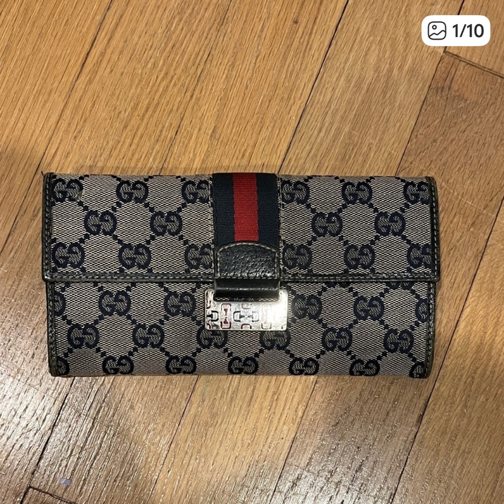 Gucci Beige and Black Monogram Wallet